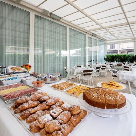 Hotel Sanremo 米兰马瑞提那 外观 照片